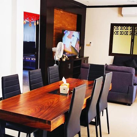 Thai Family Rawai Swimming Pool Villa Hotel Ngoại thất bức ảnh